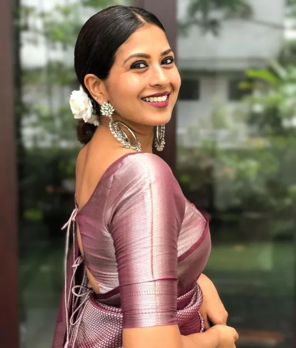 Brown_Woven_Kanjivaram_Silk_Saree_with_Saree_Cover